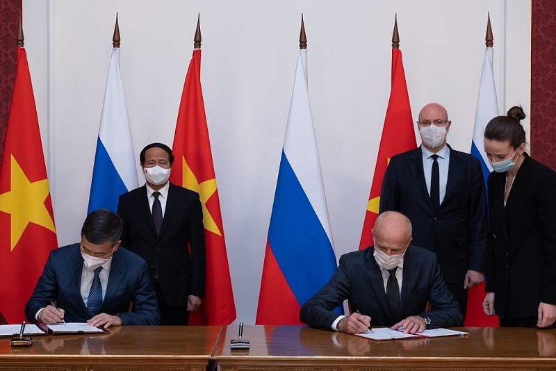 Ho Chi Minh Mausoleum Management Board strengthens cooperation with Russian Research Institute